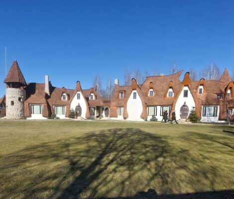 Castelul de lut din Porumbacu de Sus