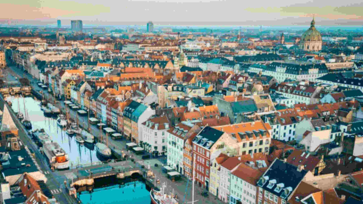 Totul despre un city-break în Copenhaga. Cât costă biletele de avion, obiective turistice de top, cele mai bune hoteluri și restaurante