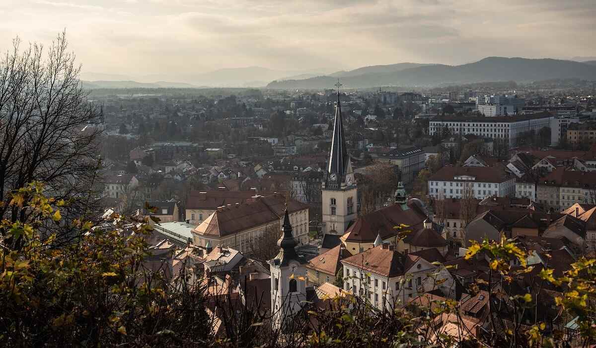 9 alternative mai liniștite la destinații turistice aglomerate. Locuri perfecte pentru o vacanță în 2026
