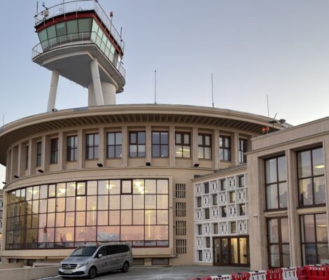 Cât costă o apă plată, un sandwich sau o cafea pe Aeroportul "Aurel Vlaicu"
