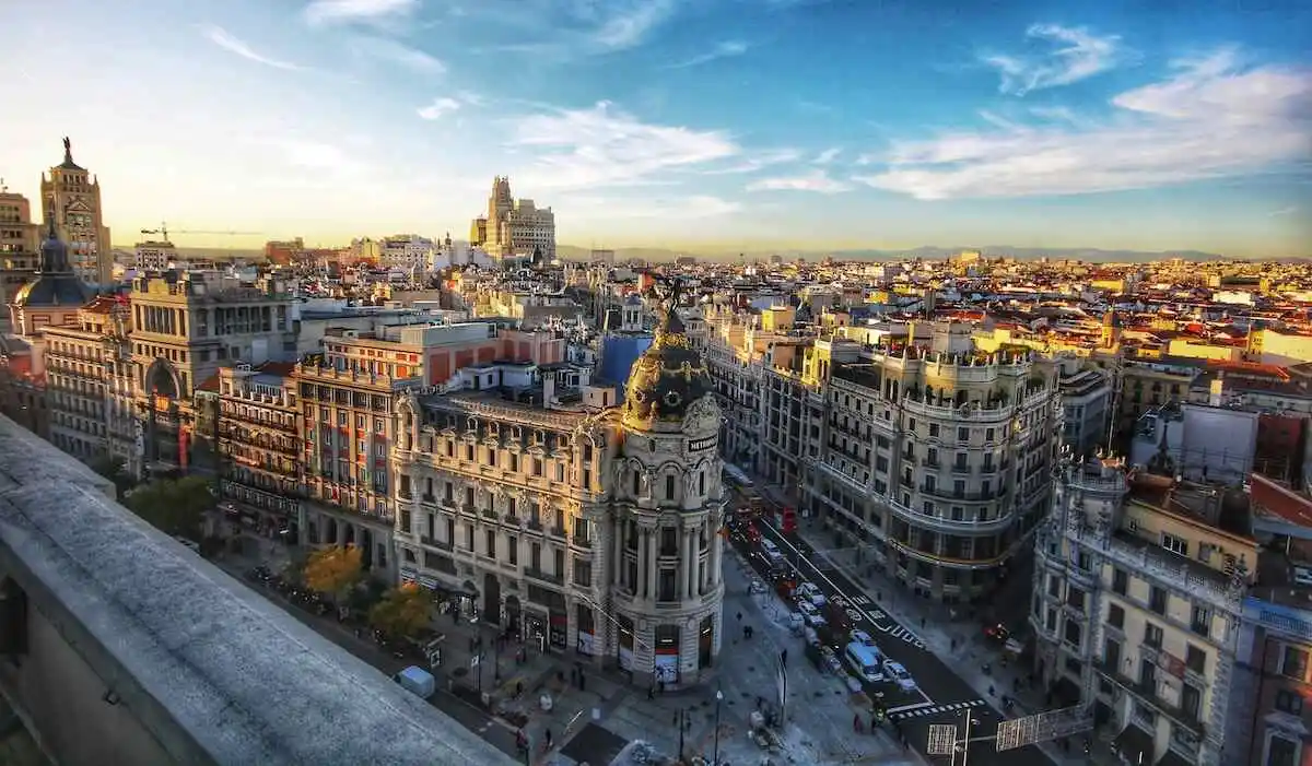 Madrid, orașul cu peste 3000 de ore de soare pe an, desemnat cea mai bună destinație din Europa în 2026