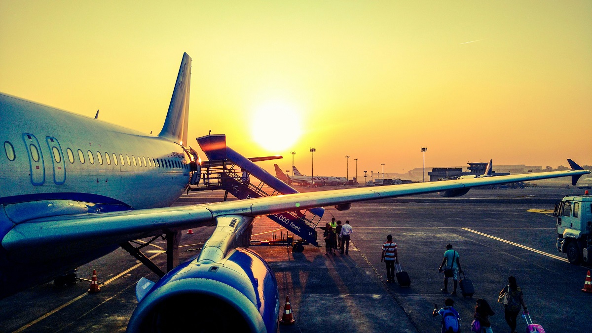 11 destinații din 7 țări în care poți ajunge cu 15 euro! Biletele de avion sunt la cel mai mic preț din an