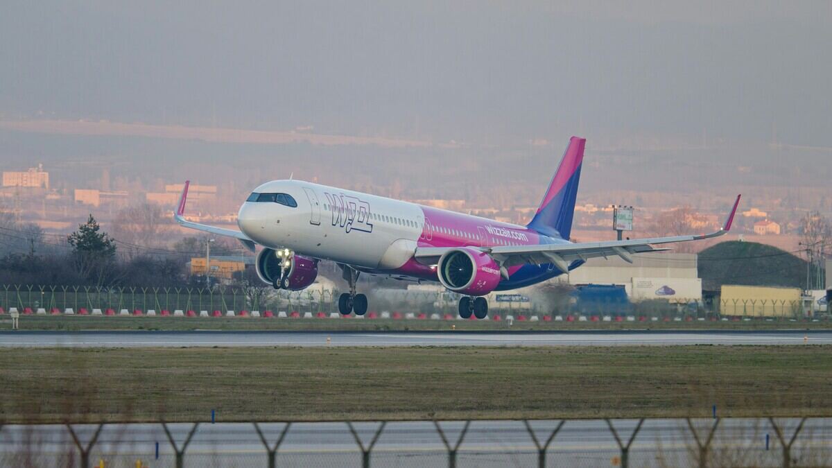 Wizz Air nu e de acord cu bagajul de mână gratuit. Reacție vehementă a șefilor companiei low-cost