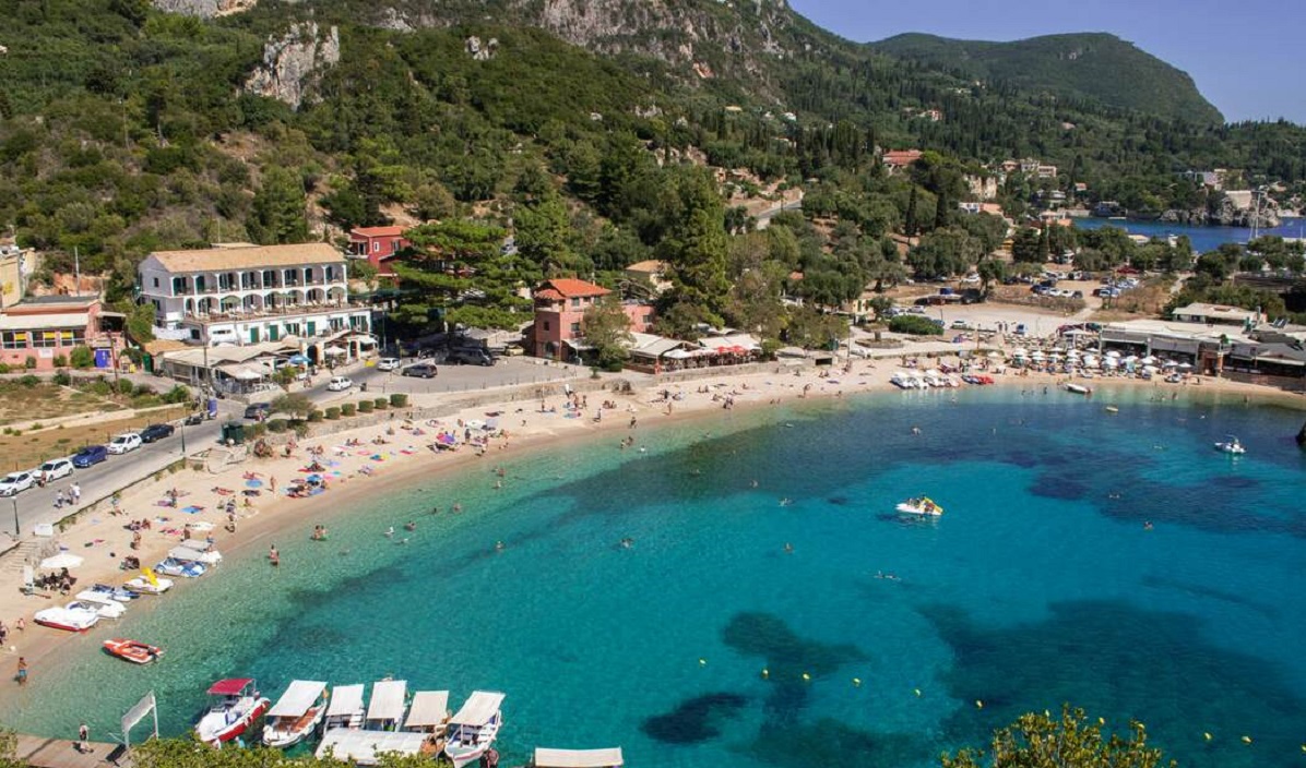 Noi reguli europene pentru pachetele turistice. În ce cazuri trebuie să returneze agențiile banii de vacanță