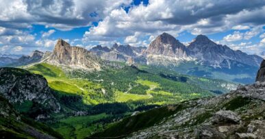 Ce să vizitezi și cât costă o vacanță în Dolomiți în 2026