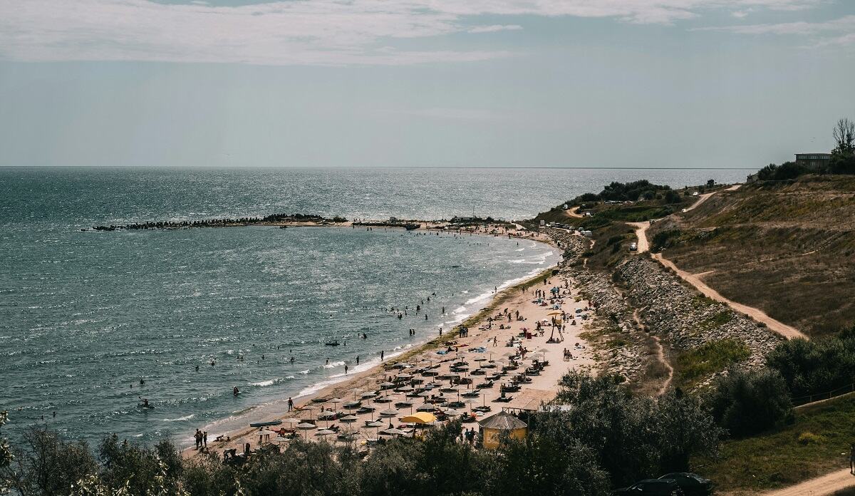 Care sunt cele mai frumoase plaje din România, apreciate de turiști. Stațiunea surpriză în sezonul estival 2026