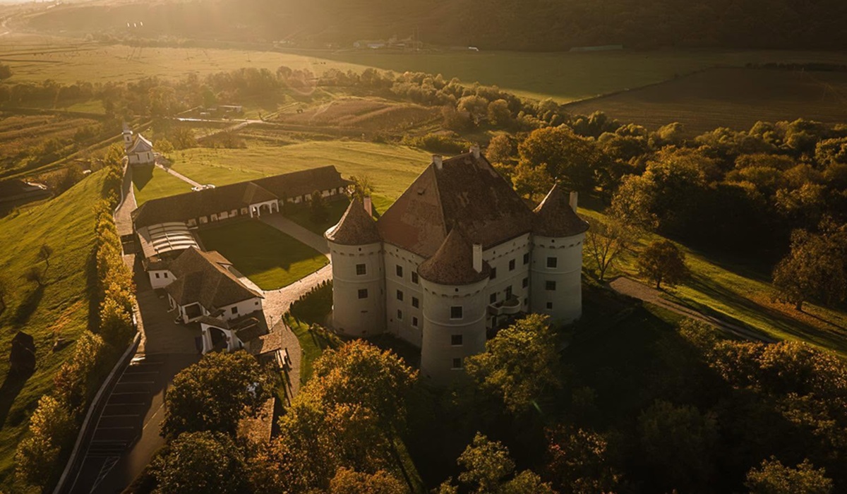 Cinci castele din România mai puțin cunoscute de turiști. Unde se află și cum le poți vizita