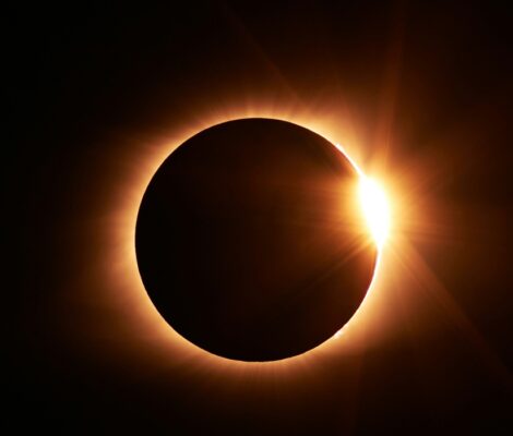 Destinațiile din Europa unde merită să călătorești ca să vezi eclipsa de soare din 2026
