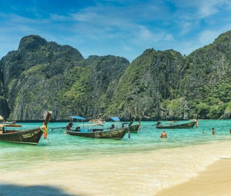 Prețurile pentru un sejur în Thailanda, Sri Lanka, Gran Canaria sau Maroc de Revelion 2026