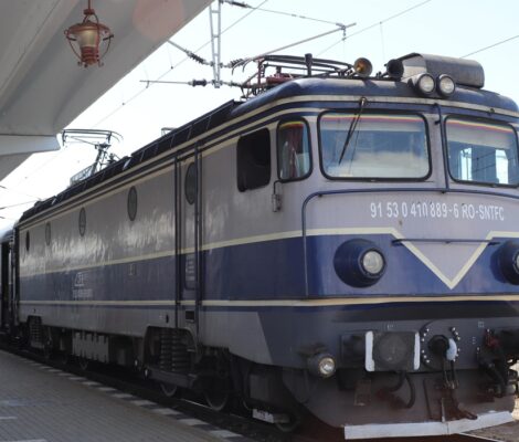 Ce se întâmplă cu turiștii aflați în trenuri în noaptea de 24-25 octombrie
